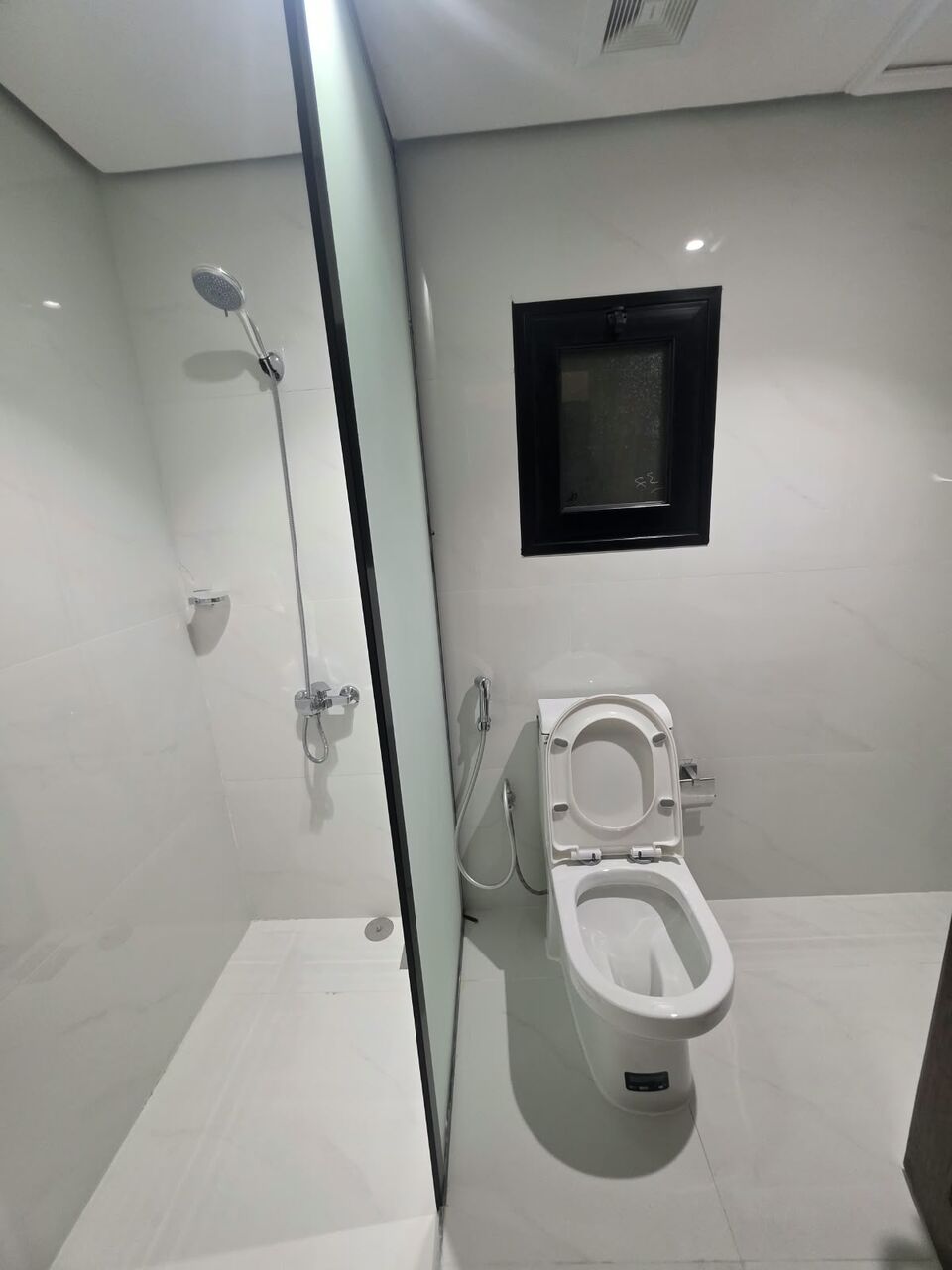Khobar, Apartments, Flats, Houses & Villas, SAR 29600/year,  3 BR,  New Luxury 3 Bedrooms, A Hall, 2 Bathrooms, A Kitchen,with Air Conditioners And Elevator,p