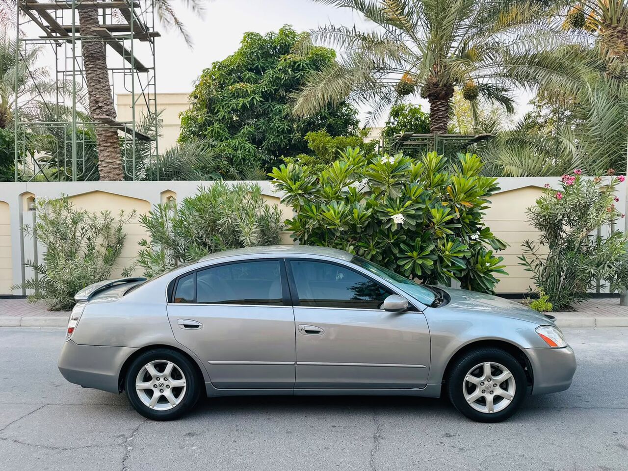 Manama, Vehicles, Cars & Trucks , BHD 950,  Nissan Altima,  2007,  Automatic,  180000 KM,