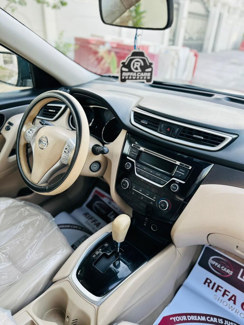 Manama, Vehicles, Cars & Trucks , BHD 3150,  Nissan X-Trail,  2015,  Automatic,  130000 KM,