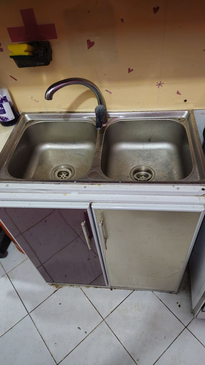 Al Aziziyah, Household Items, SAR 800,  Kitchen Cabinet, ACs And House Hold Items.