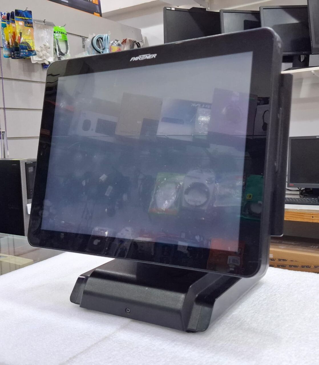 Isa Town, Computers, BHD 45,  PARTNER POS System Good Working Ready To Use Windows 10 Pro With Keyboard Mouse 45-BD Only