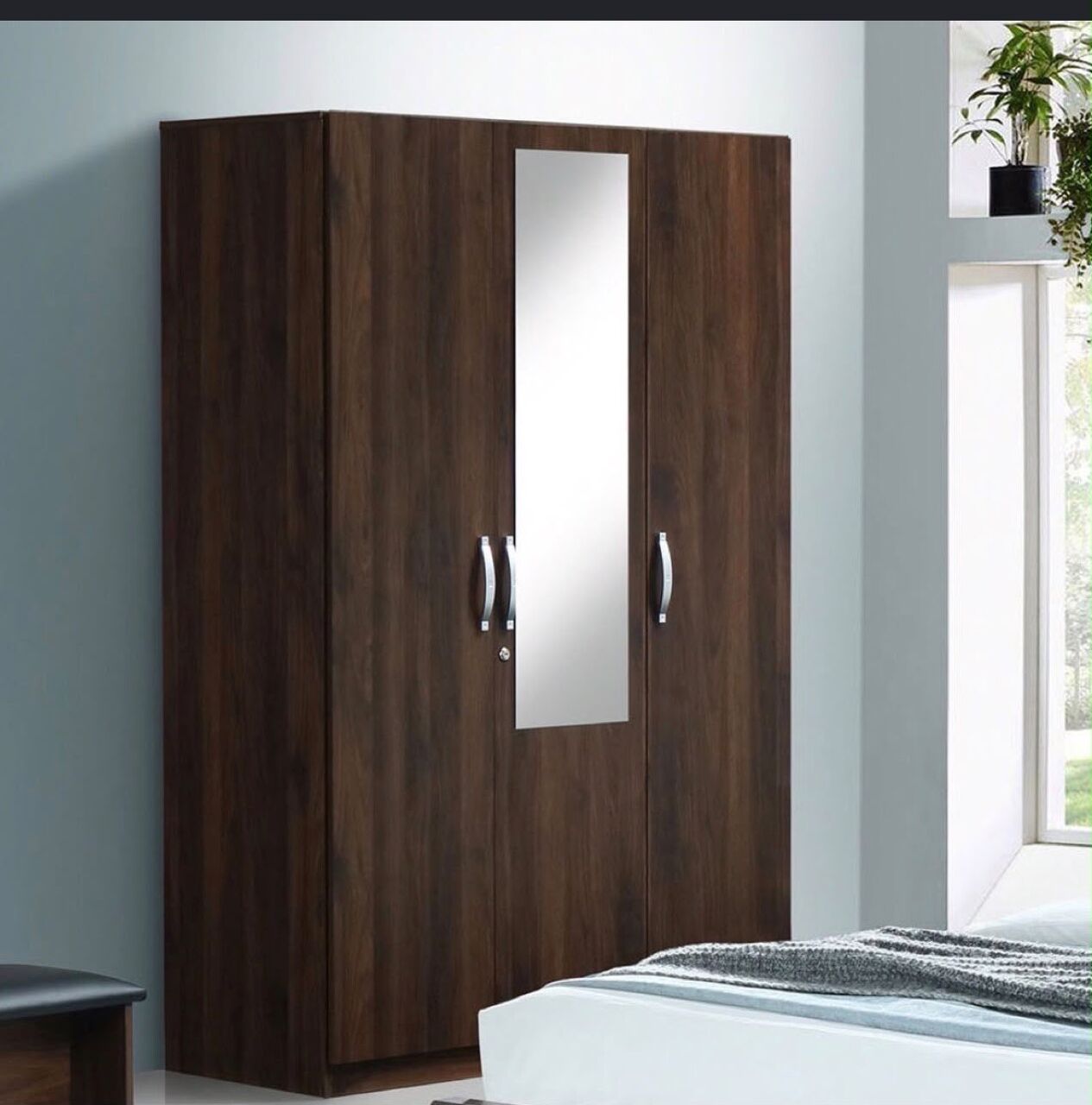 Manama, Furniture, BHD 45,  Very Good Condition Wardrobe For Sale