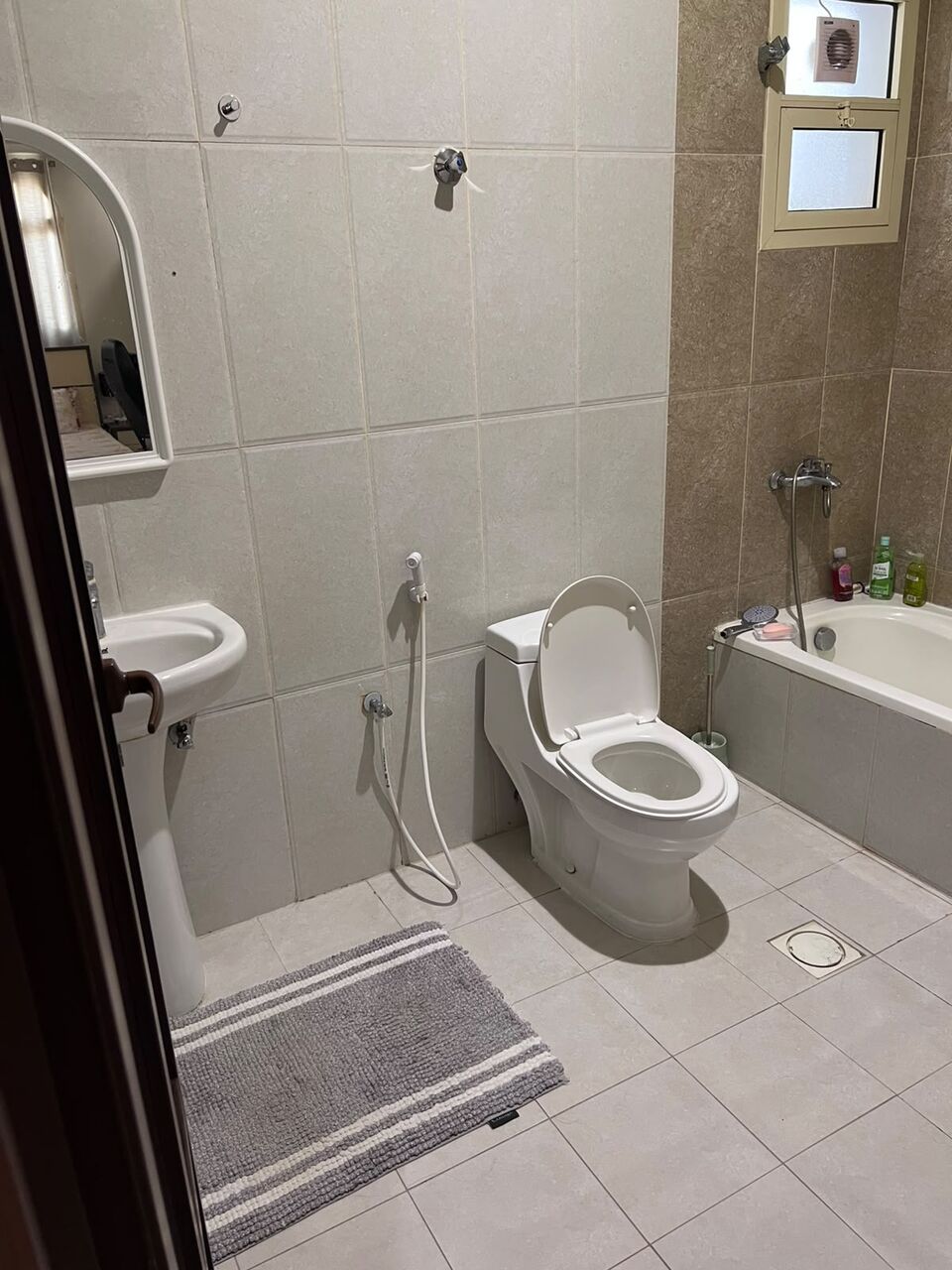Jubail, Apartments, Flats, Houses & Villas, SAR 28000/month,  Furnished,  3 BR,  Three Bed Furnished Apartment With Furniture And Electronics - Khaldiyah