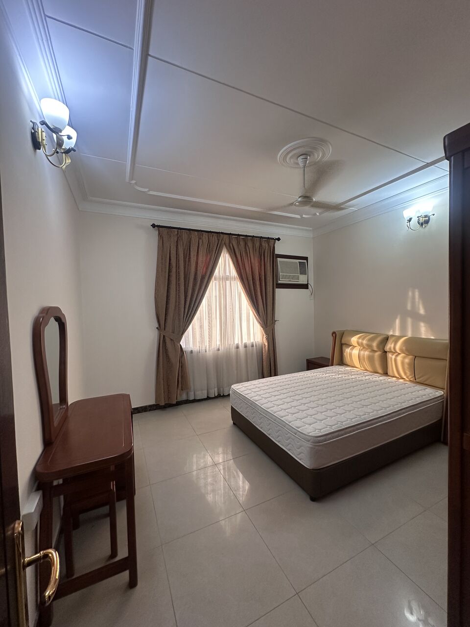 Umm Al Hassam, Apartments, Flats, Houses & Villas, BHD 150/month,  Furnished,  3 BR,  Room For Rent Sharing