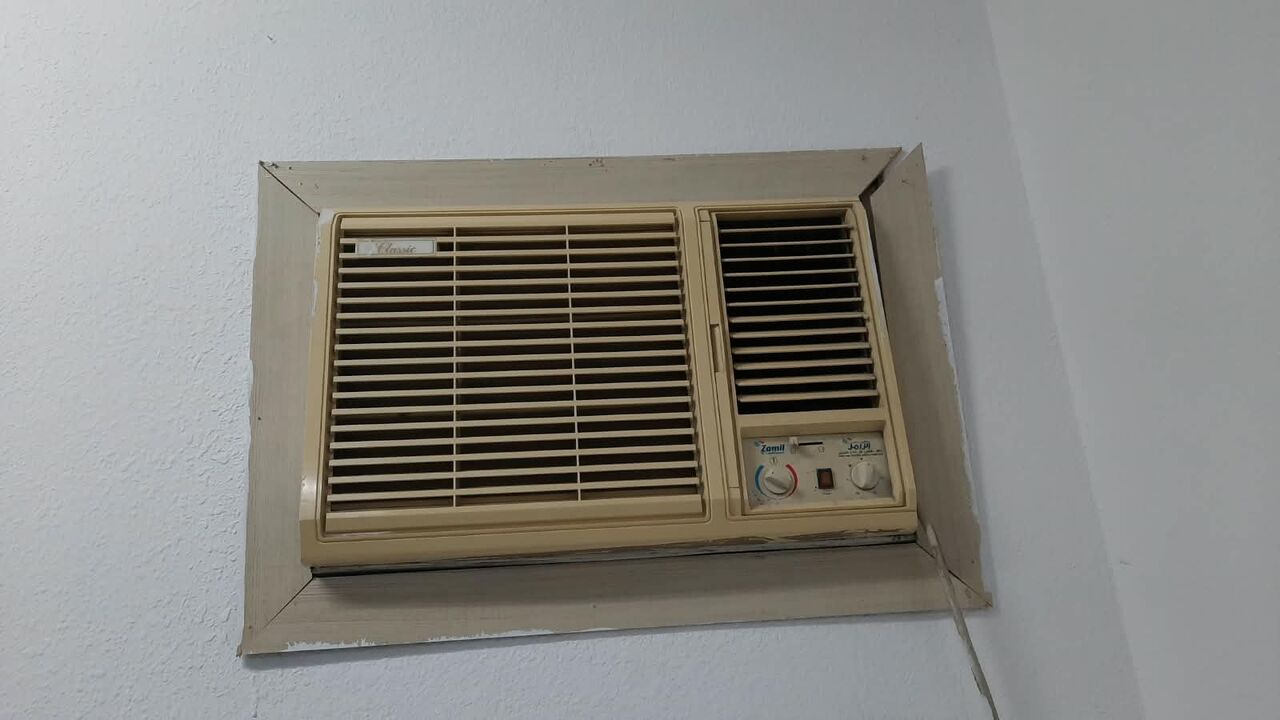 Al Jubail Al Balad, Air Conditioners, SAR 500,  Offering 2 Tons Zamil Classic Window AC With Heat & Cool Option