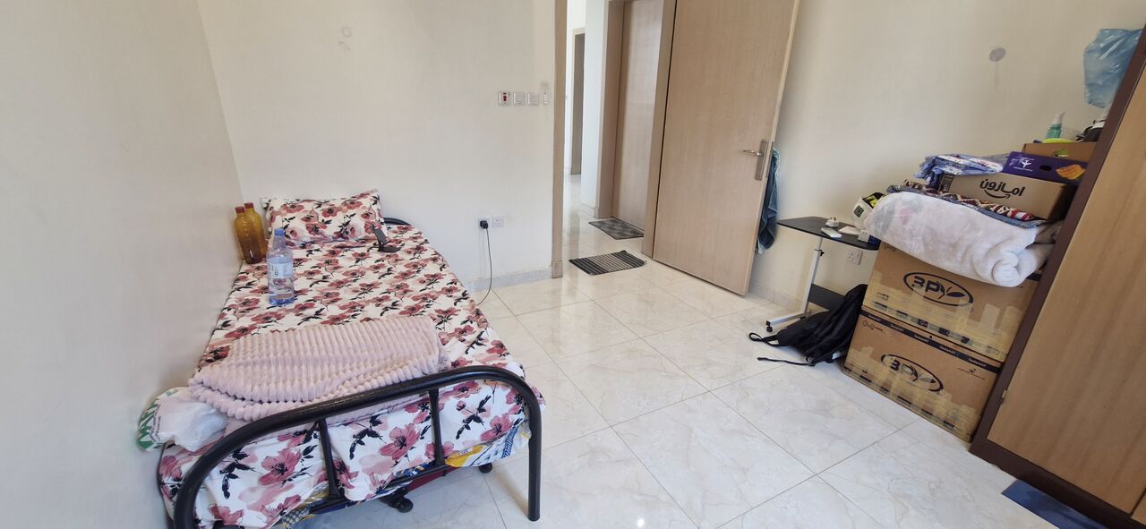 Hara, Rooms for Rent, SAR 1300/month,  100 Sq. Feet,  I Am Offering One Room For 1300 SAR/ Month In A Clean Apartment For Executive Bachelor