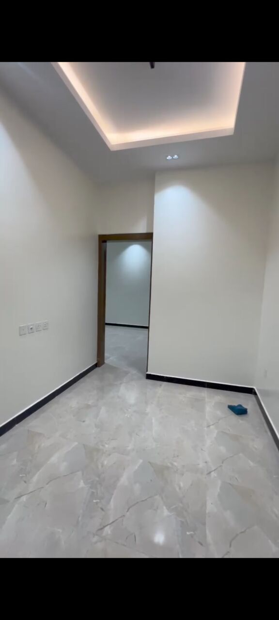 Al Malaz, Apartments, Flats, Houses & Villas, SAR 36000/year,  2 BR,  Family Flat For Rent