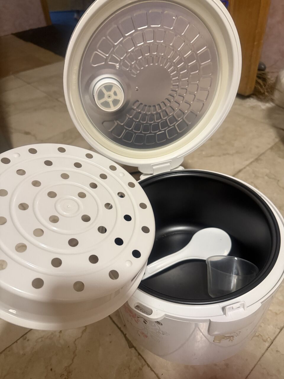 Dhahran, Furniture, SAR 299,  Kitchen Items