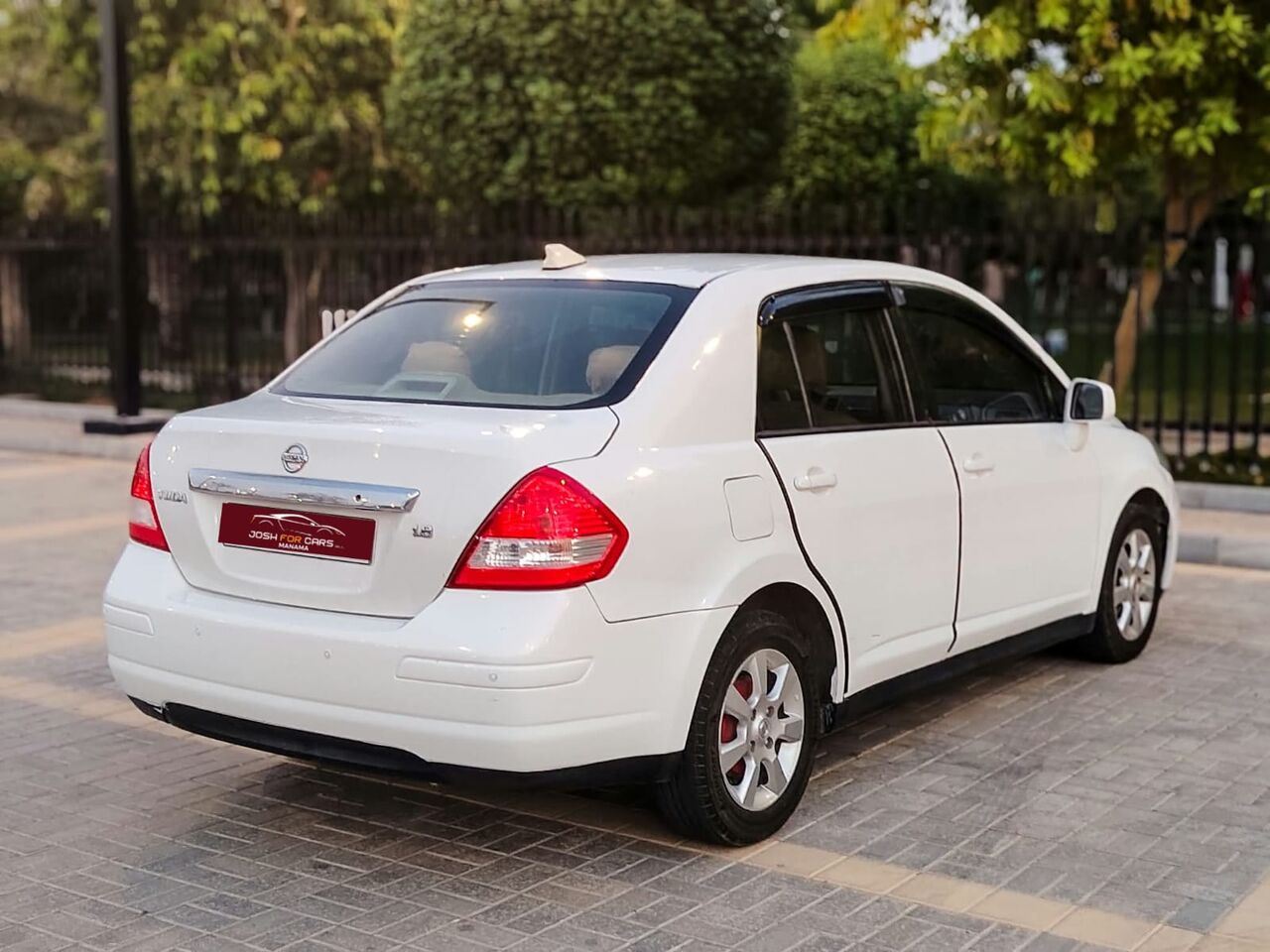 Manama, Vehicles, Cars & Trucks , BHD 1,  Nissan Tiida,  2011,  Automatic,  257000 KM,  WHITE COLOR VERY GOOD CONDITION