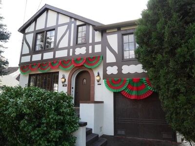 New York, Legal, Fall Porch Bunting For Warm And Welcoming Autumn Outdoor D&eacute;cor