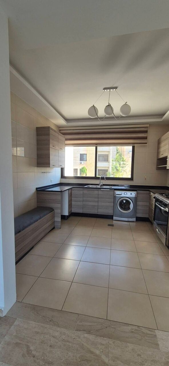 Amman, Apartments, Flats, Houses & Villas, JOD 6600/year,  3 BR,  Semi Furnished 3B Apart With Baconly In Shemsani 00962777688956