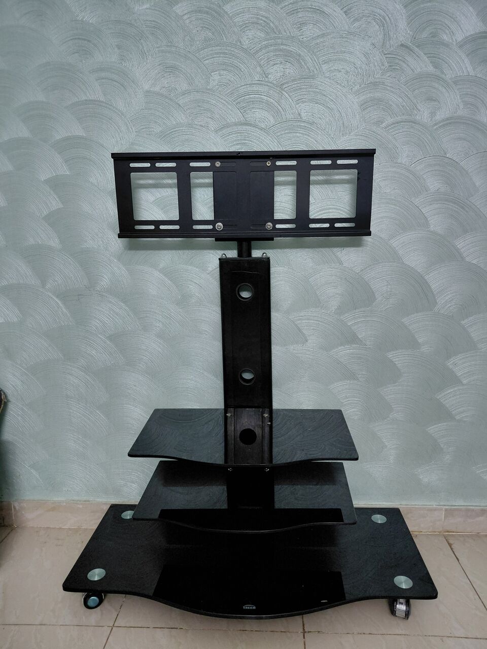 Al Malaz, Furniture, SAR 150,  Glass TV Stand Can Mount Upto 55 Inch TV