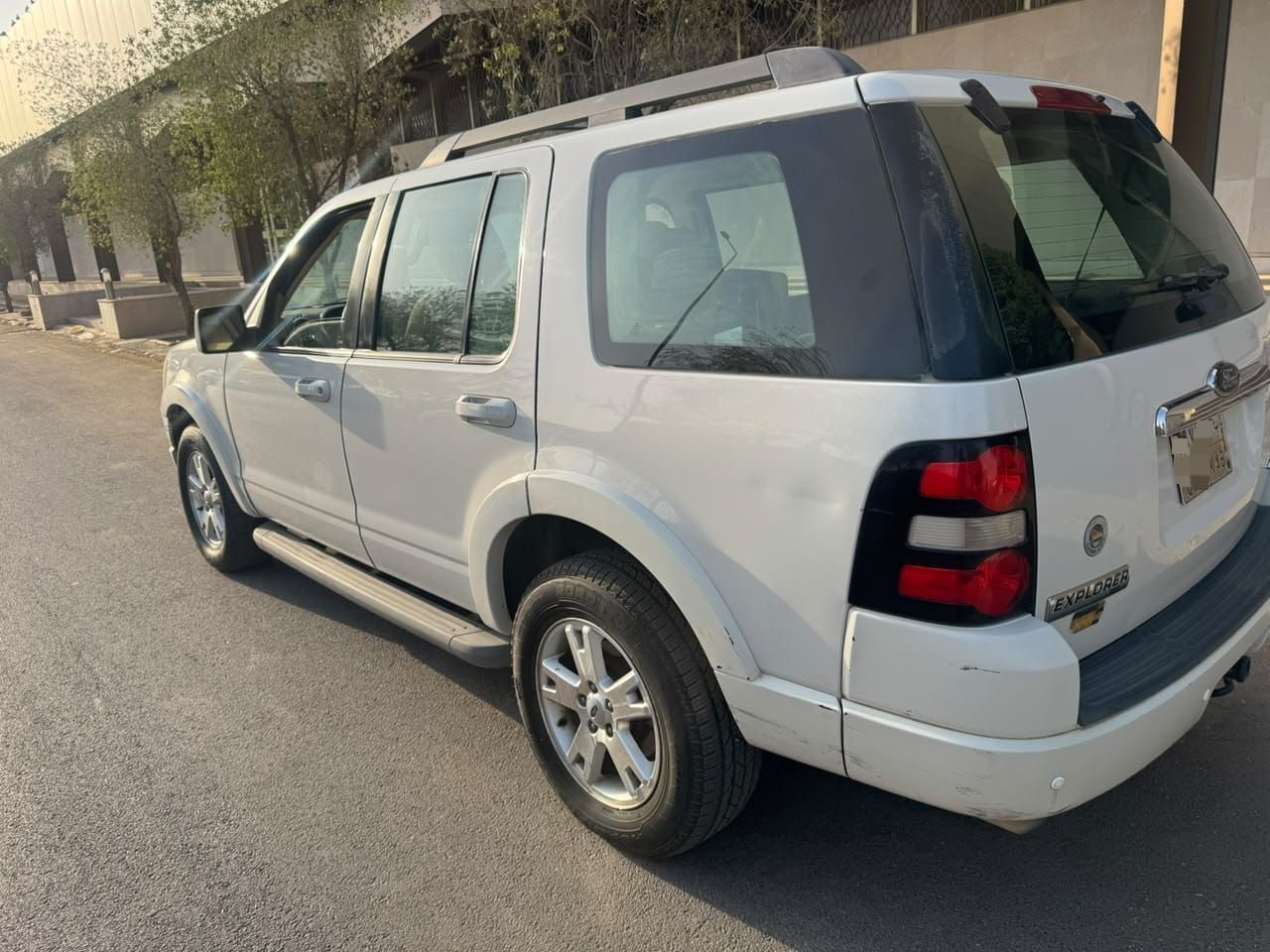 Riyadh, Vehicles, Cars & Trucks , SAR 14000,  Ford Explorer,  2010,  Automatic,  232500 KM,    Model, In Good Condition , AC Fully Working.