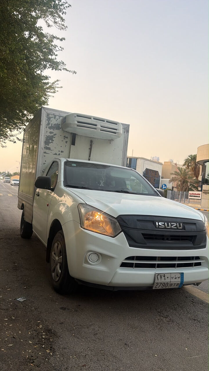 Al Malaz, Vehicles, Cars & Trucks , SAR 73000,  Isuzu D-MAX,  2023,  Manual,  95000 KM,