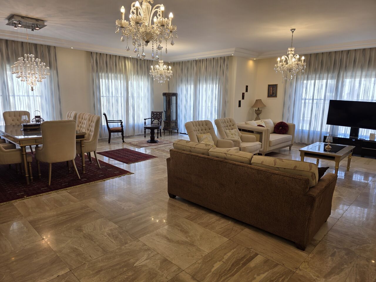 Abdoun, Apartments, Flats, Houses & Villas, JOD 20000/year,  Furnished,  4 BR,  Fully Furnished 4B Apartment With Baconlies In Abdoun 00962777688956