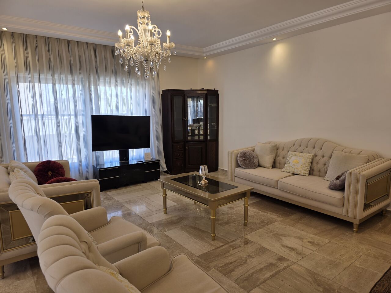 Abdoun, Apartments, Flats, Houses & Villas, JOD 20000/year,  Furnished,  4 BR,  Fully Furnished 4B Apartment With Baconlies In Abdoun 00962777688956