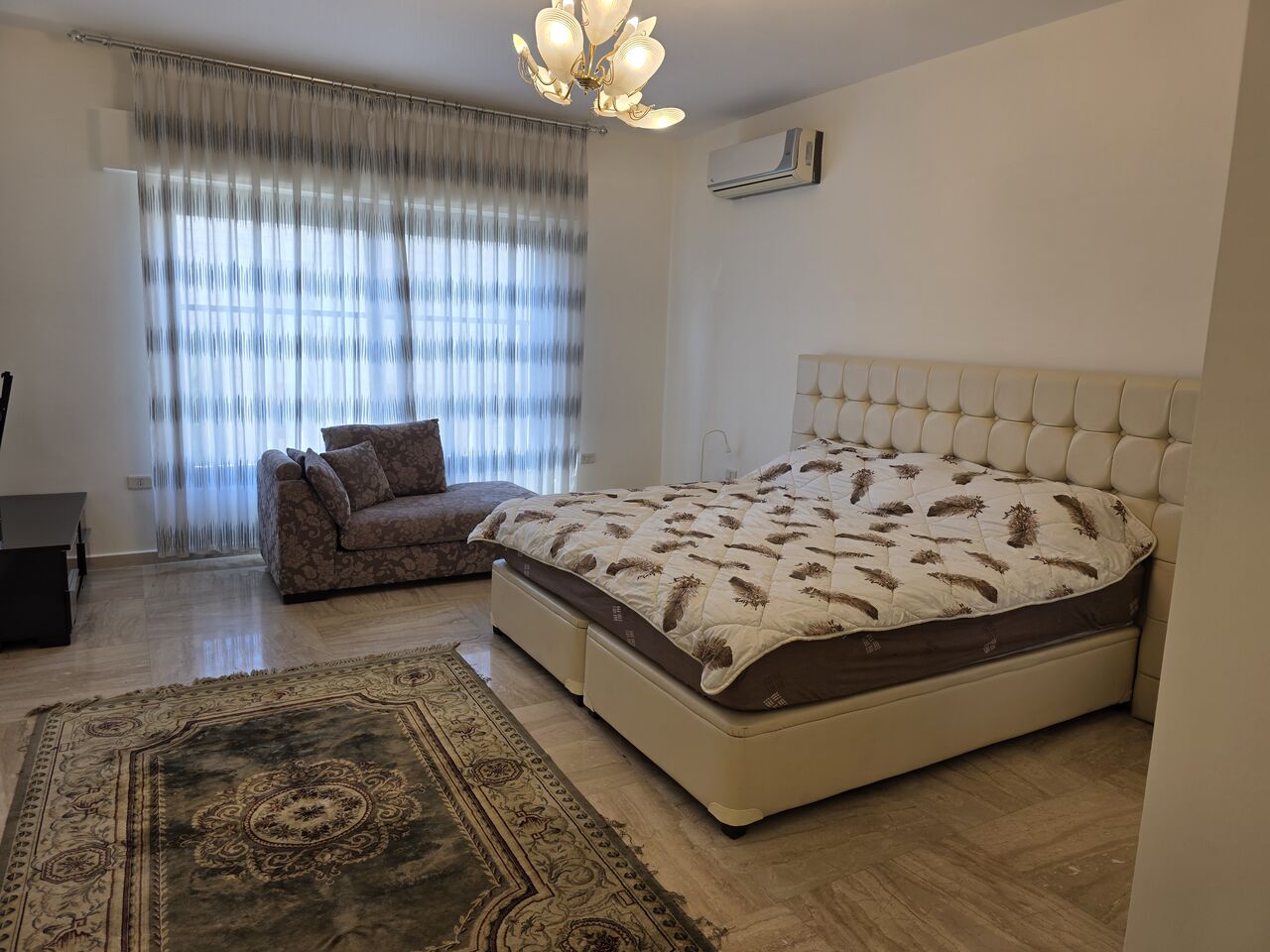 Abdoun, Apartments, Flats, Houses & Villas, JOD 20000/year,  Furnished,  4 BR,  Fully Furnished 4B Apartment With Baconlies In Abdoun 00962777688956