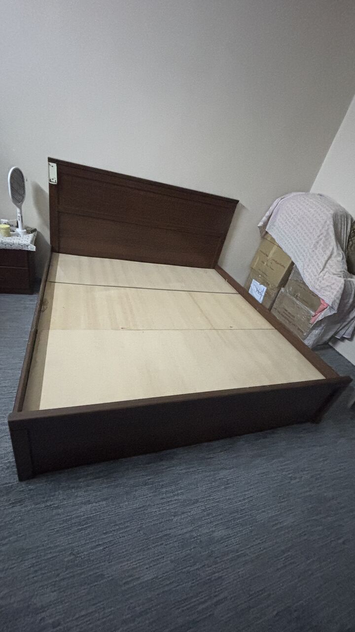 Jeddah, Furniture, SAR 400,  King Size Bed Without Mattress