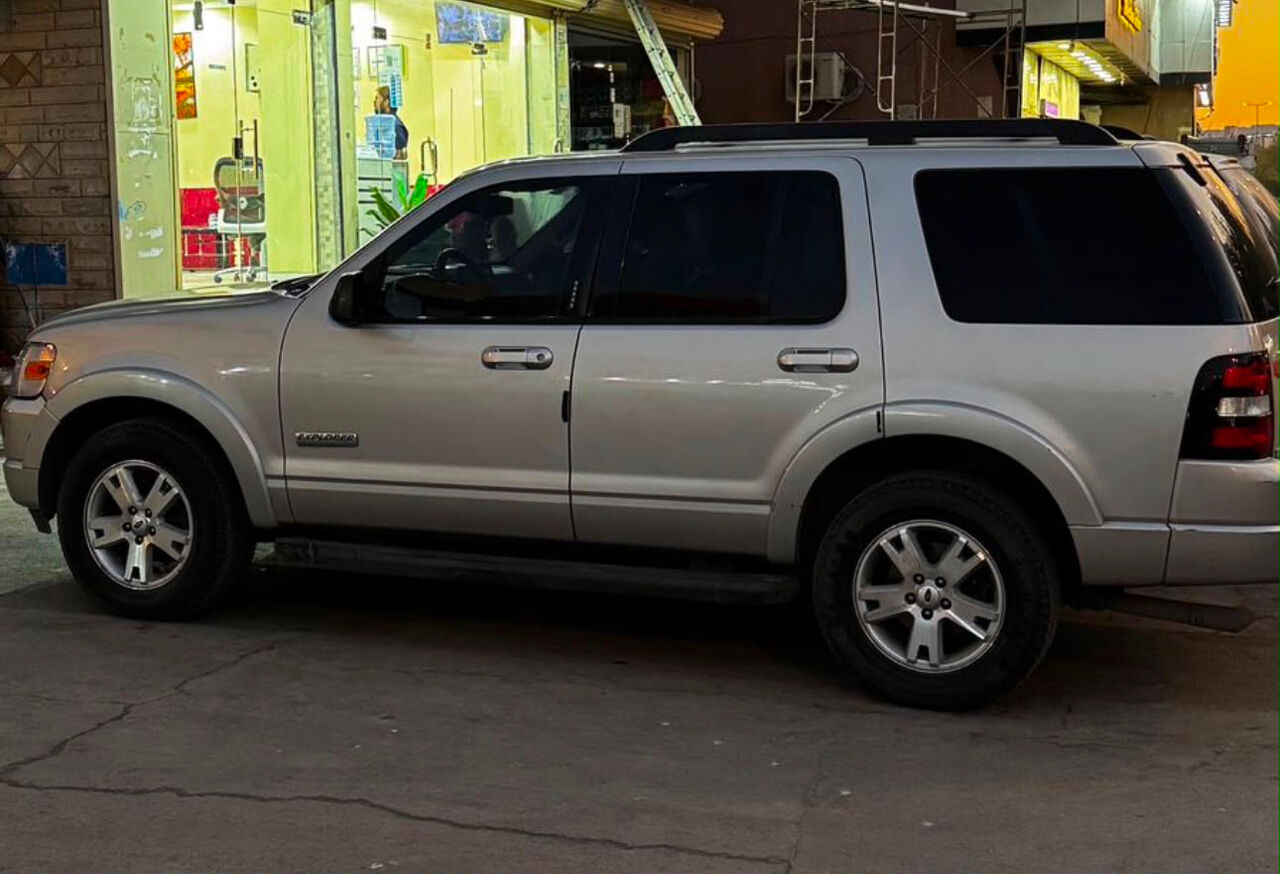 Riyadh, Vehicles, Cars & Trucks , SAR 9850,  Ford Explorer,  2008,  Automatic,  326700 KM,   FOR SALE