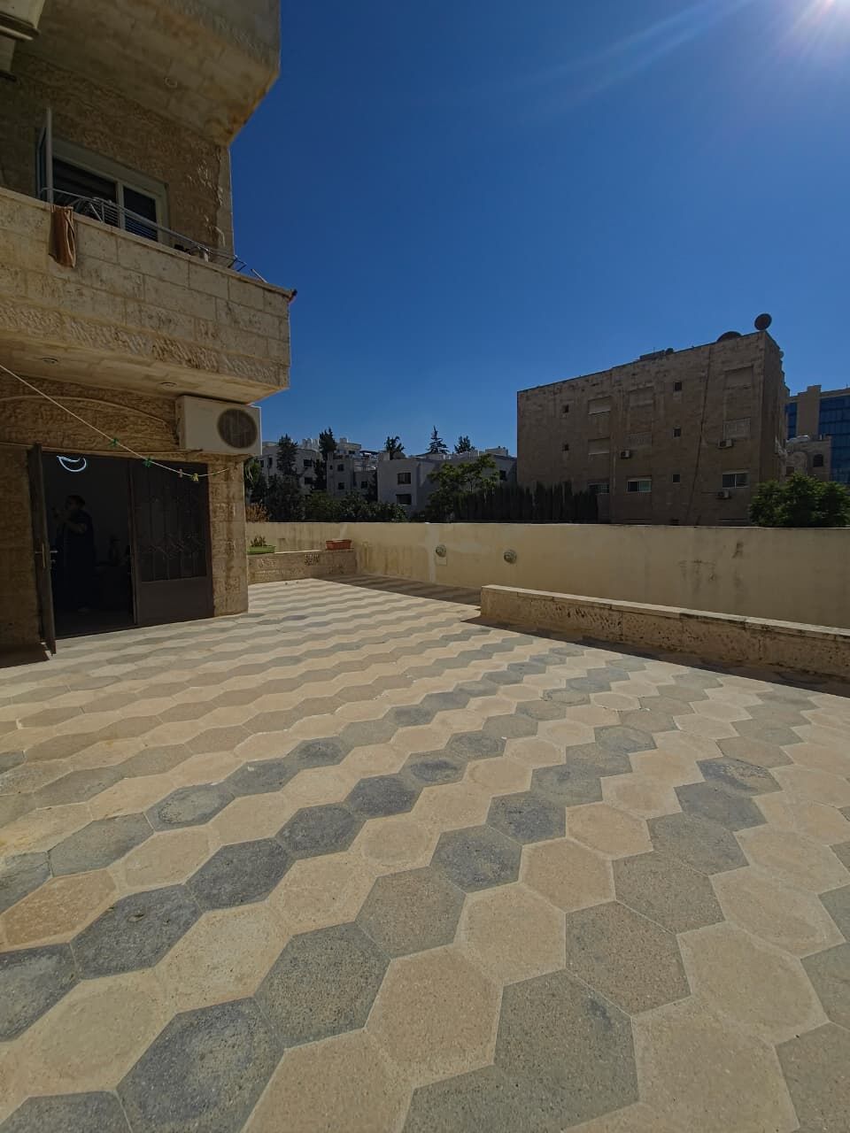 Abdoun, Apartments, Flats, Houses & Villas, JOD 500/month,  2 BR,  100 Sq. Meter,  Ground Floor Furnished Apartment With Spacious Garden