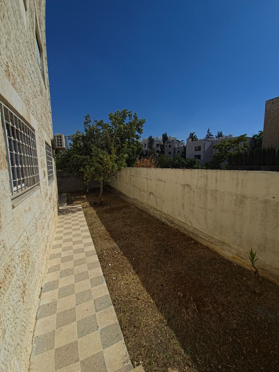 Abdoun, Apartments, Flats, Houses & Villas, JOD 500/month,  2 BR,  100 Sq. Meter,  Ground Floor Furnished Apartment With Spacious Garden