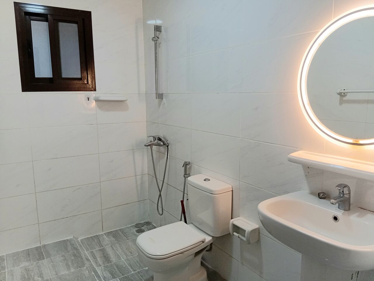 Tubli, Apartments, Flats, Houses & Villas, BHD 240/month,  Furnished,  2 BR,  Semi-Furnished | Tubli | BD30 EWA Limit | Split ACs | Parking | Security