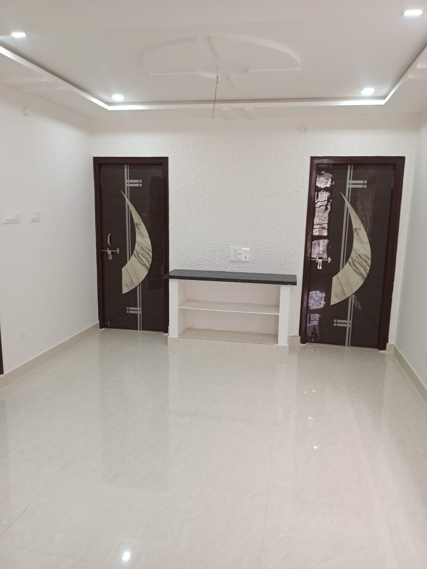 Hyderabad, Real Estate For Sale, INR 50,  2 BR,  1050 Sq. Feet,  2BHK Flat For Sale.