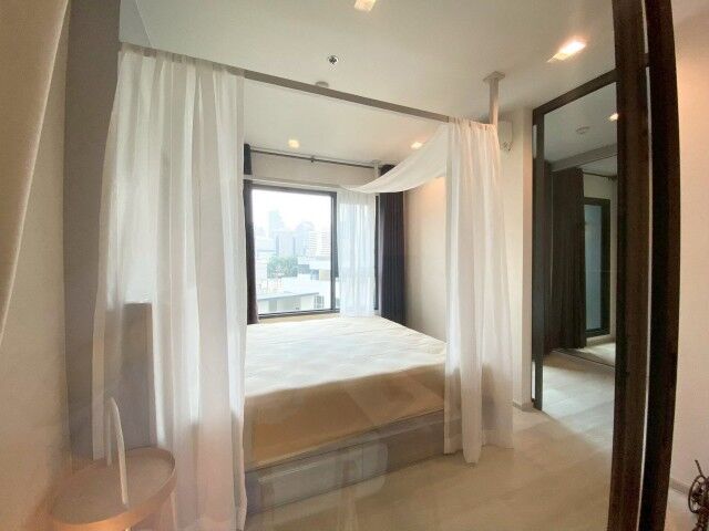 Bangkok, Villas, THB 23500,  35 Sq. Meter,  Life One Wireless Safe Convenient 6th Floor BTS PloenChit