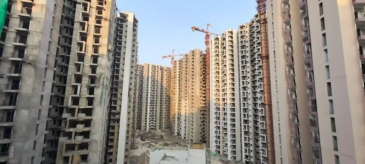 Greater Noida, Real Estate, Amrapali Dream Valley High Life 2, Techzone 4, Noida Extension &ndash; 1/2/3 BHK Flats
