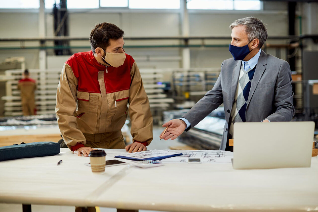 Chicago, Legal, How A Workers Compensation Lawyer In Illinois Reviews A Workplace Injury
