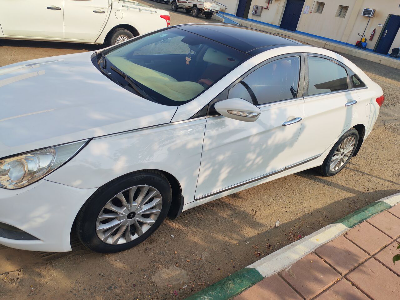 Jizan, Vehicles, Cars & Trucks , SAR 18000,  Hyundai Sonata,  2011,  Automatic,  500000 KM,