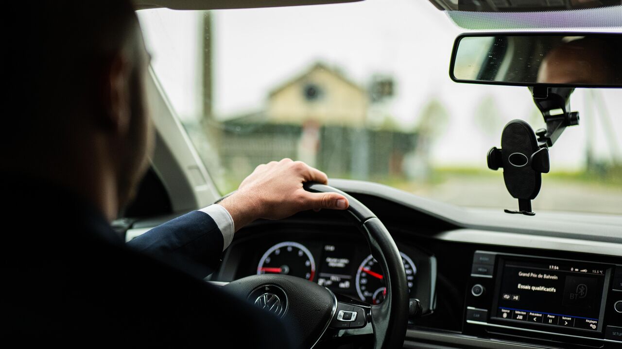 Dubai, Passenger Transport, Dubai Chauffeur & Safe Driver Services &ndash; MoonDrive UAE