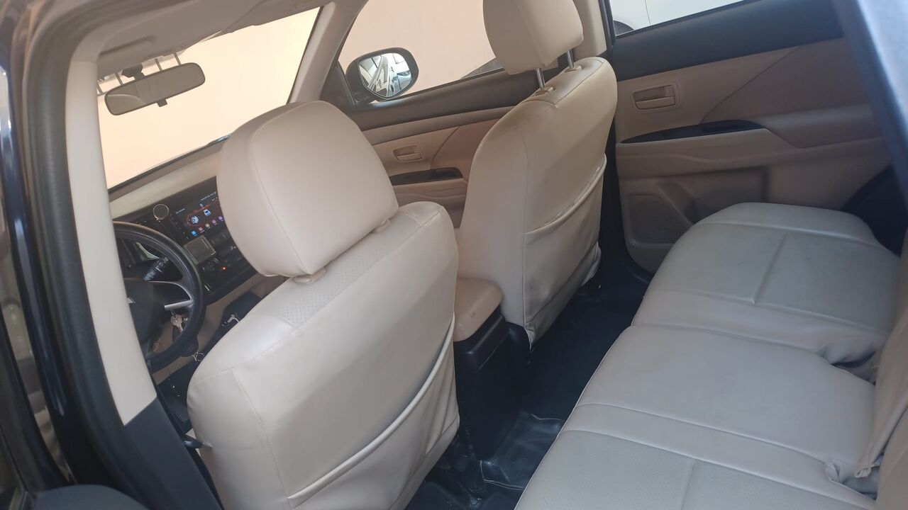 Zinj, Vehicles, Cars & Trucks , BHD 2600,  MITSUBISHI OUTLANDER,  2014,  Automatic,  161000 KM,   - BLUE - MODEL -PASSING TILL JULY 2027