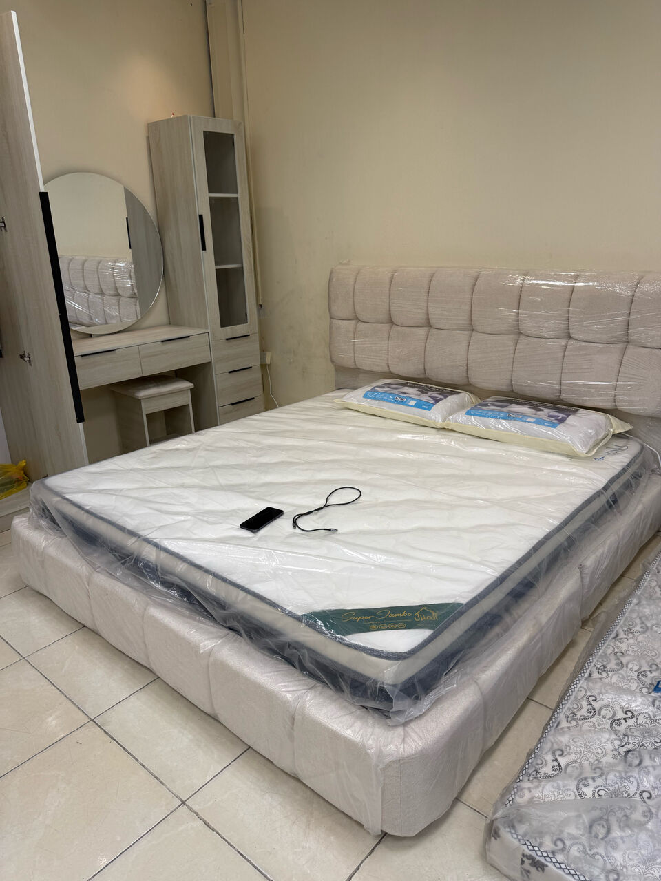 Jeddah, Furniture, SAR 5,  New Premium Quality Bedroom Set Available