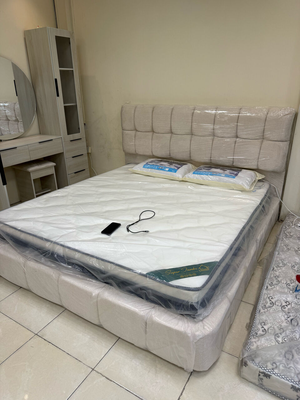 Jeddah, Furniture, SAR 5,  New Premium Quality Bedroom Set Available