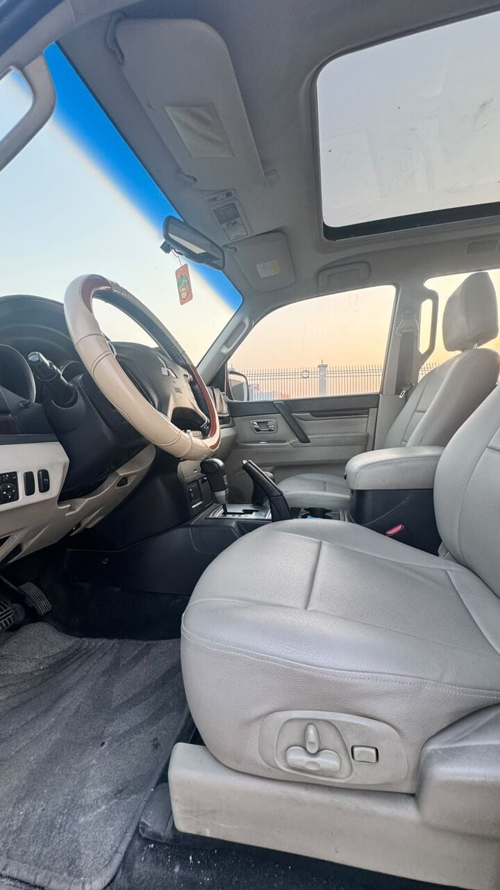 Zinj, Vehicles, Cars & Trucks , BHD 2300,  Mitsubishi Pajero,  2010,  Automatic,  212560 KM,    |  | WELL MAINTAINED | READY FOR TRANSFER