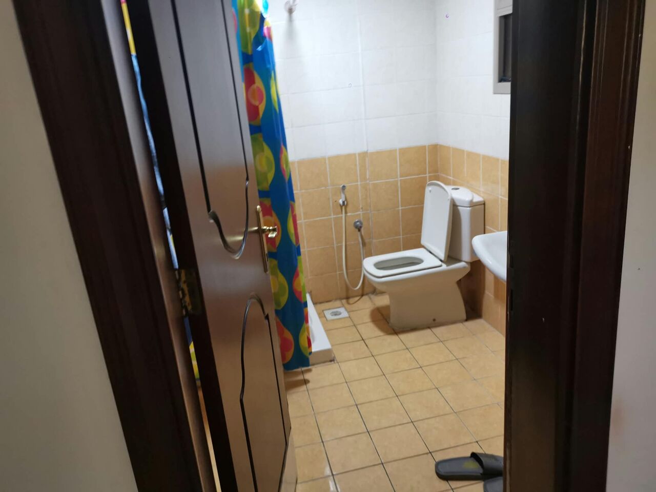 Juffair, Housing Exchanges, BHD 150/month,  1 BR,  A Furnished Single Room Is Available In A Clean And Spacious 2-BHK Shared Apartment, Loca