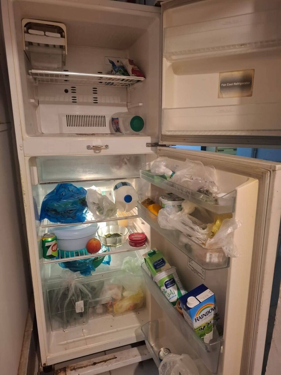 Jeddah, Appliances, SAR 500,  For Sale Self Pick Up Jeddah Al Azizyah Refrigerator 350 Gas 200 SR 0545407797