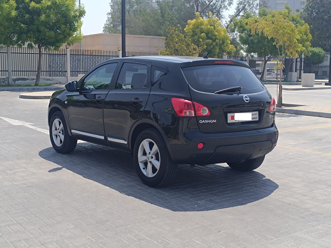 Manama, Vehicles, Cars & Trucks , BHD 1200,  NISSAN QASHQAI,  2008,  Automatic,  196000 KM,  NEAT AND CLEAN