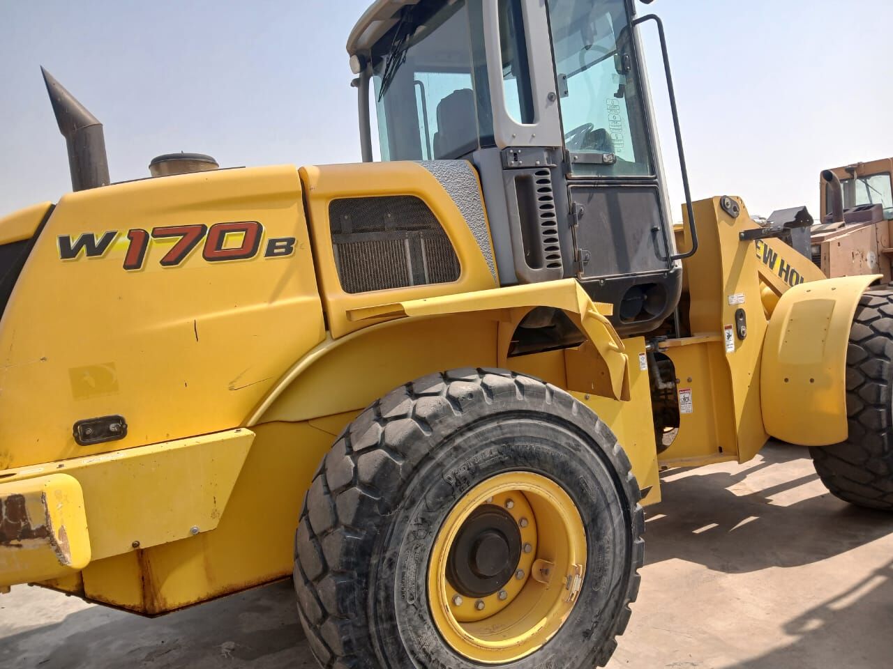 Jeddah, Heavy Equipment, SAR 170,  Shovel Loader And Heavy Generator For Sale In New Condition