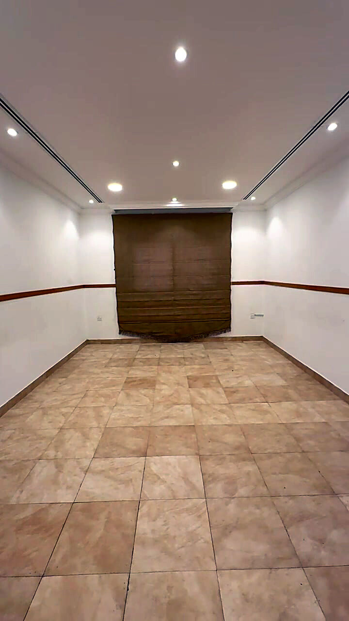 Hofuf, Apartments, Flats, Houses & Villas, SAR 2000/month,  3 BR,  Majlis, Large Dining Room. Near King Faisal University, CentrePoint