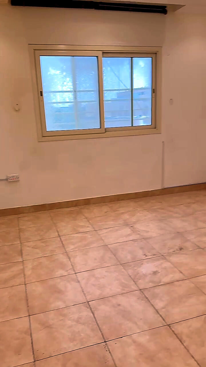 Hofuf, Apartments, Flats, Houses & Villas, SAR 2000/month,  3 BR,  Majlis, Large Dining Room. Near King Faisal University, CentrePoint