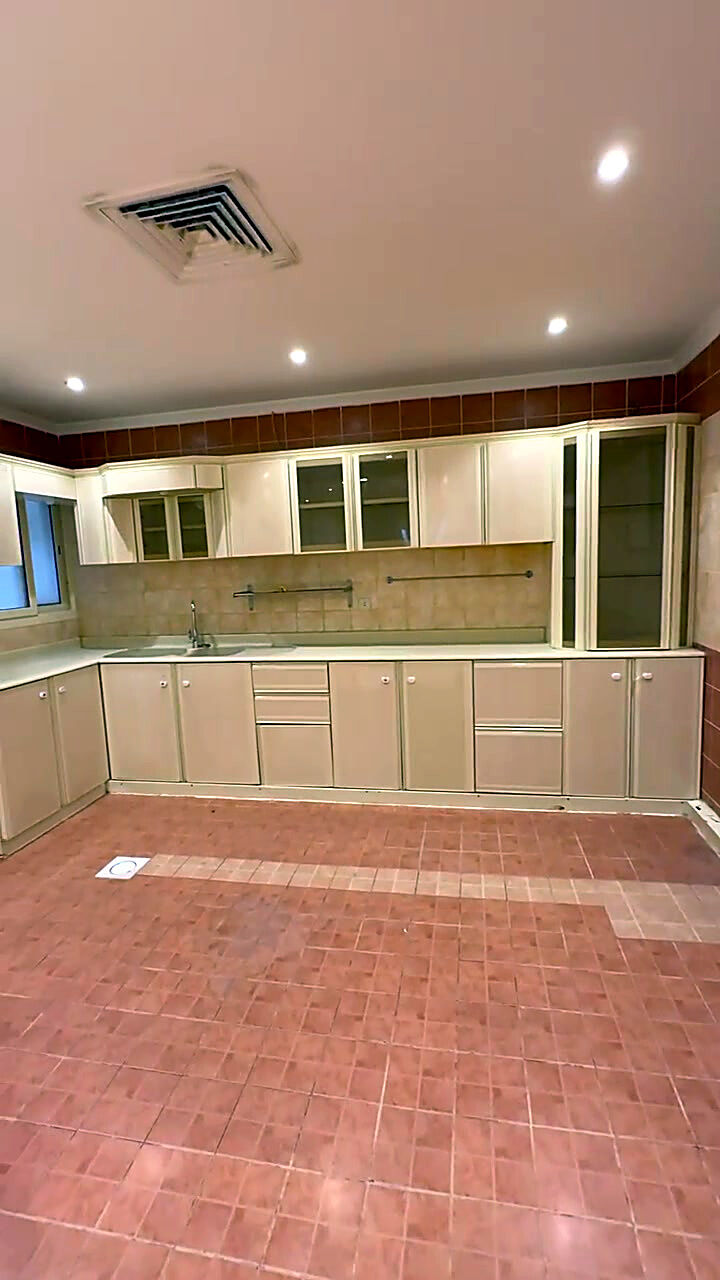 Hofuf, Apartments, Flats, Houses & Villas, SAR 2000/month,  3 BR,  Majlis, Large Dining Room. Near King Faisal University, CentrePoint