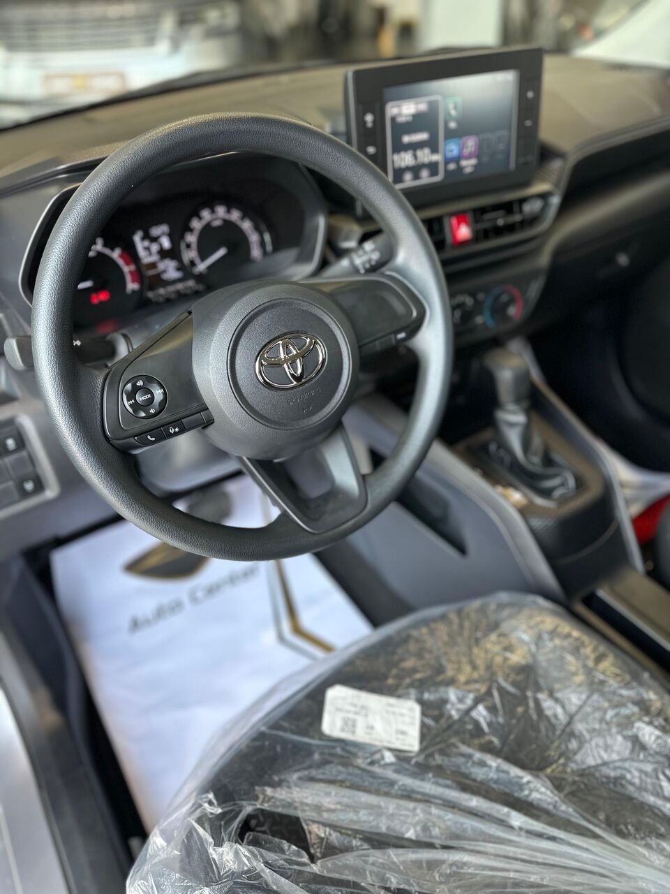 Riffa, Vehicles, Cars & Trucks , BHD 5900,  TOYOTA RAIZE 2025 SILVER,  2025,  Automatic,  580 KM,
