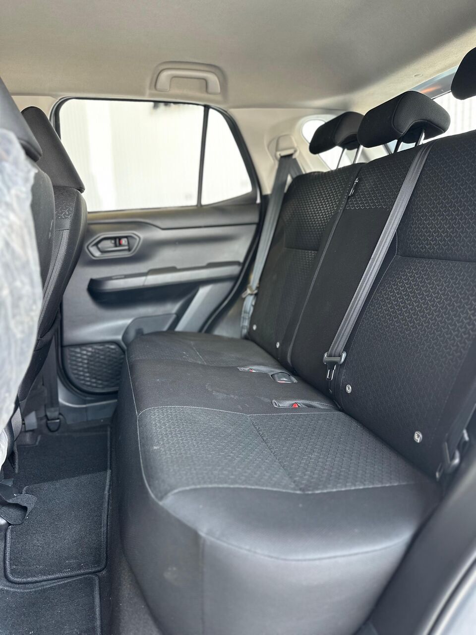 Riffa, Vehicles, Cars & Trucks , BHD 5900,  TOYOTA RAIZE 2025 SILVER,  2025,  Automatic,  580 KM,