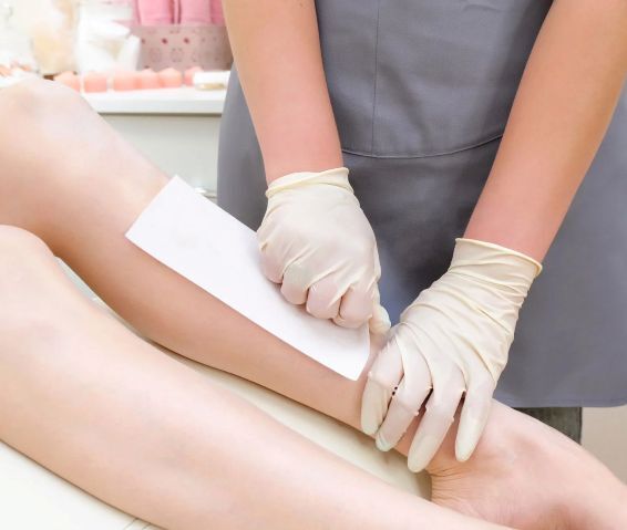 New York, Beautician, Achieve Smooth, Silky Skin At A Full Body Waxing Salon