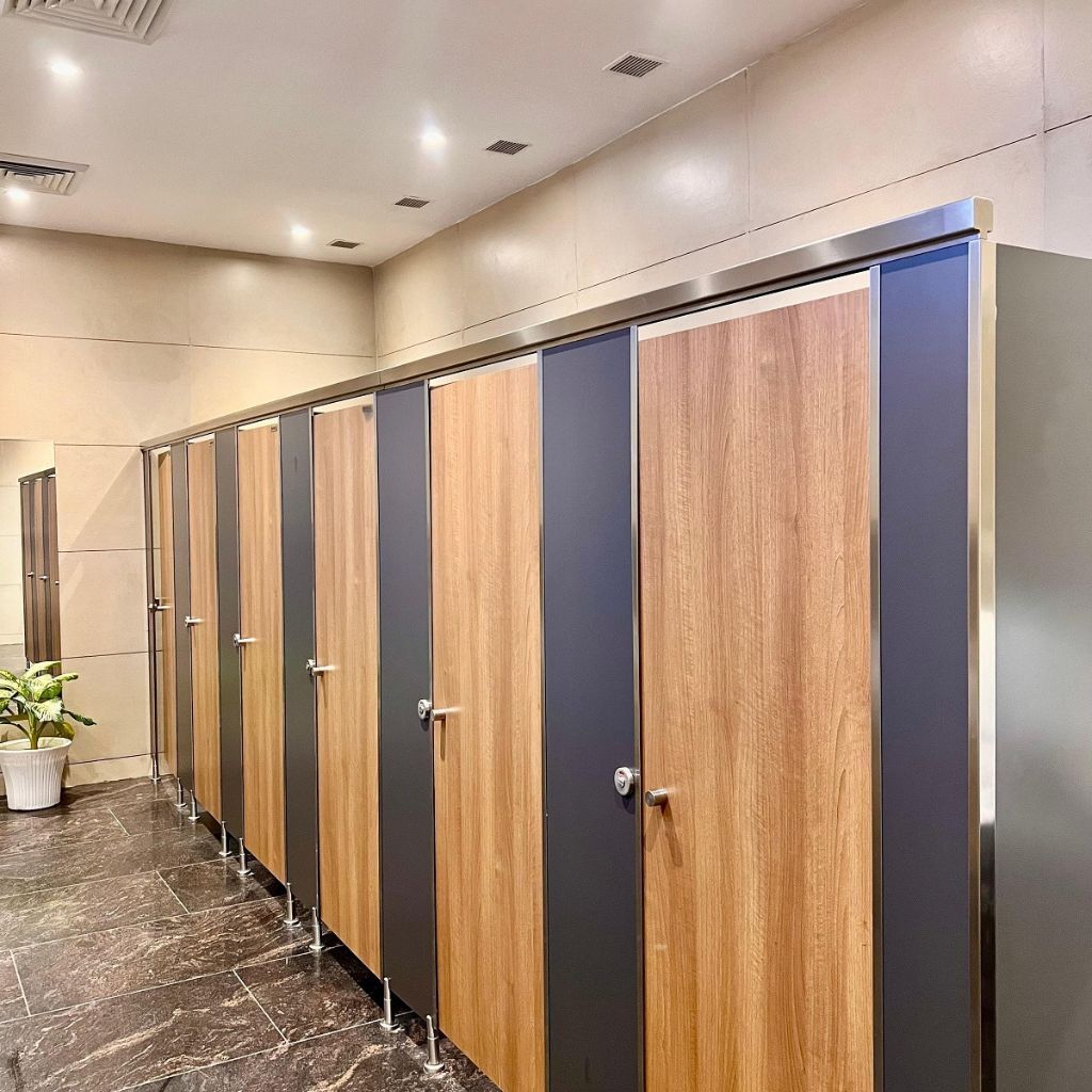 New Delhi, Construction, Durable Toilet Cubicle Manufacturers In Gurgaon For Offices &ndash; +91-8178896458