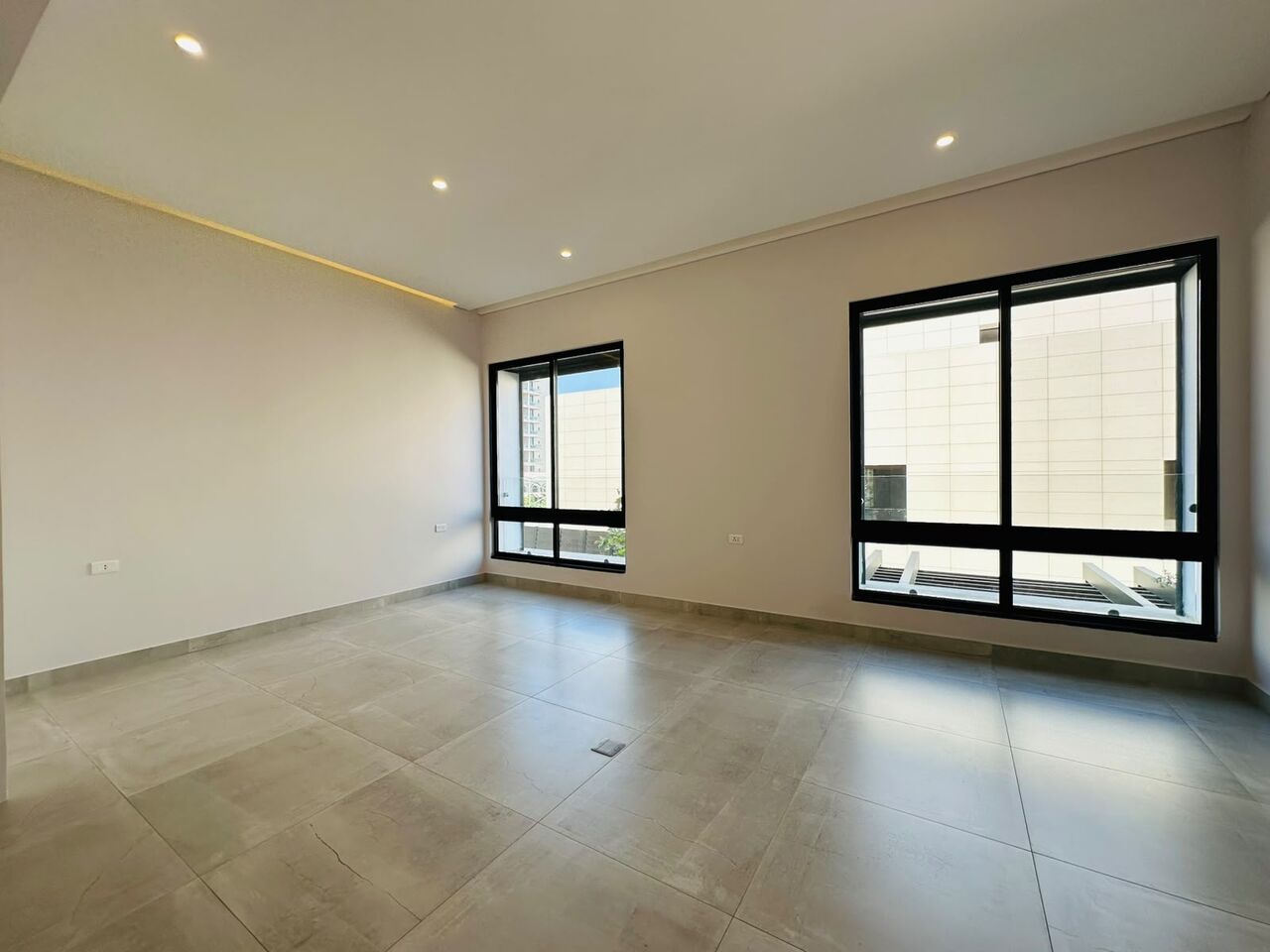 Abdoun, Apartments, Flats, Houses & Villas, JOD 40000/year,  3 BR,  300 Sq. Meter,  Ground Floor Apartment For Rent