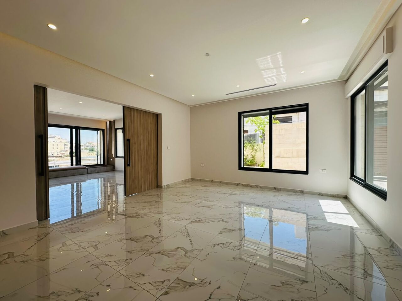Abdoun, Apartments, Flats, Houses & Villas, JOD 40000/year,  3 BR,  300 Sq. Meter,  Ground Floor Apartment For Rent