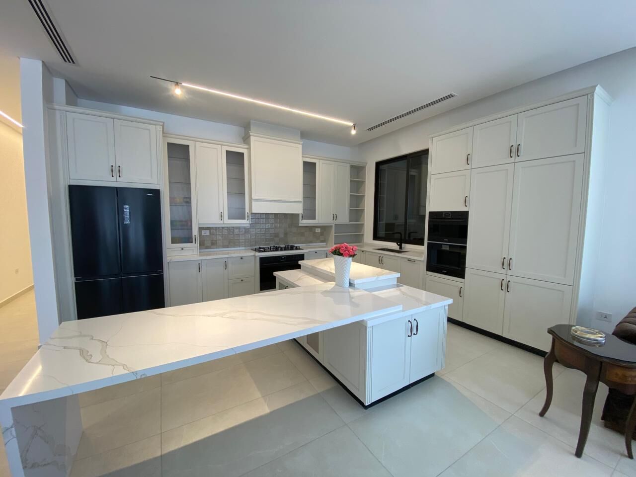 Abdoun, Apartments, Flats, Houses & Villas, JOD 40000/year,  Furnished,  3 BR,  320 Sq. Meter,  Ground Floor Apartment For Rent